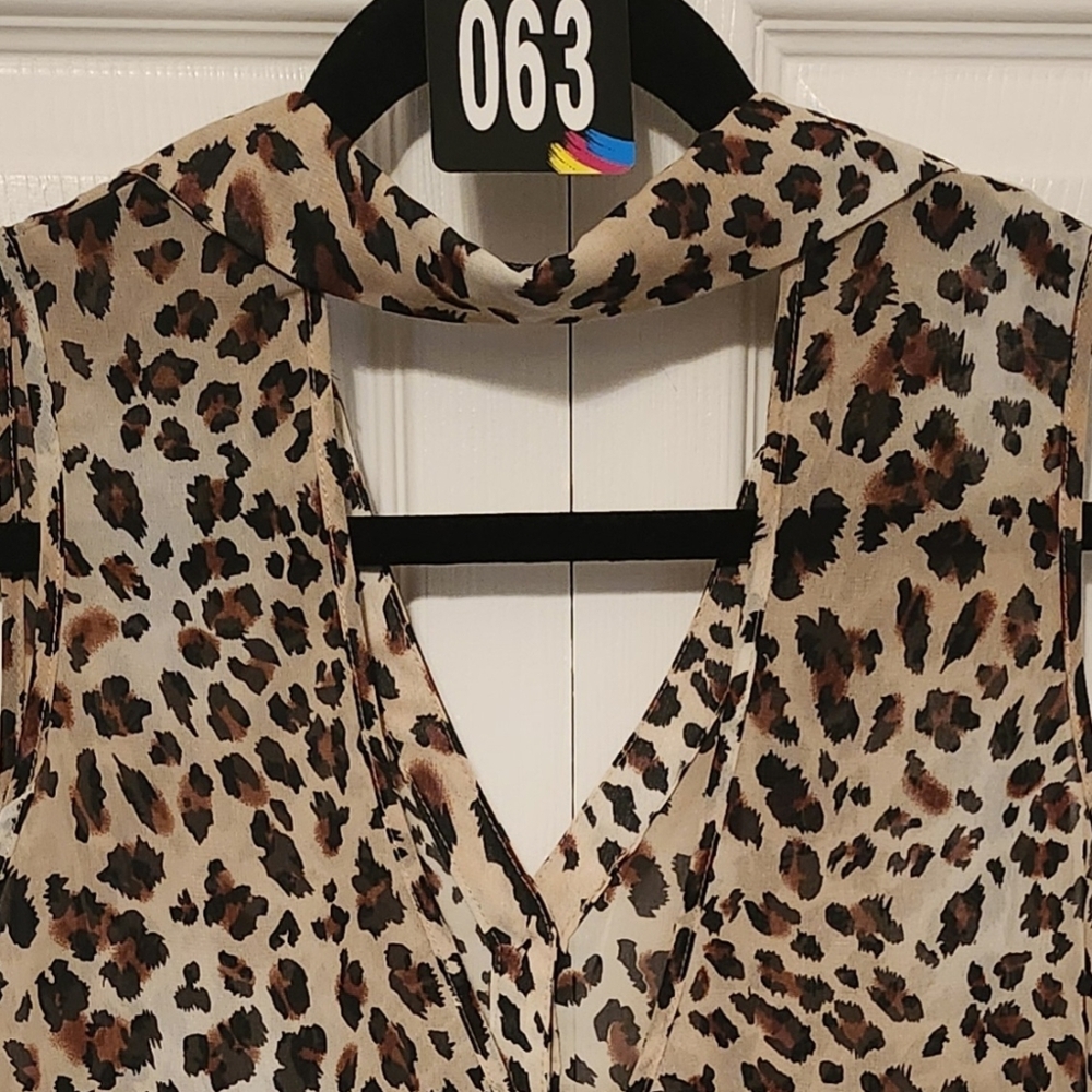 #63 Ladies Wild Aimal Print Sleeveless Top